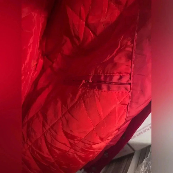 Red & Black “Pyramid “ Jacket - Picture 9 of 12